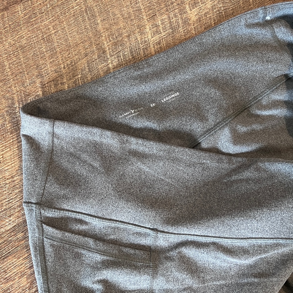 Old Navy activewear leggings